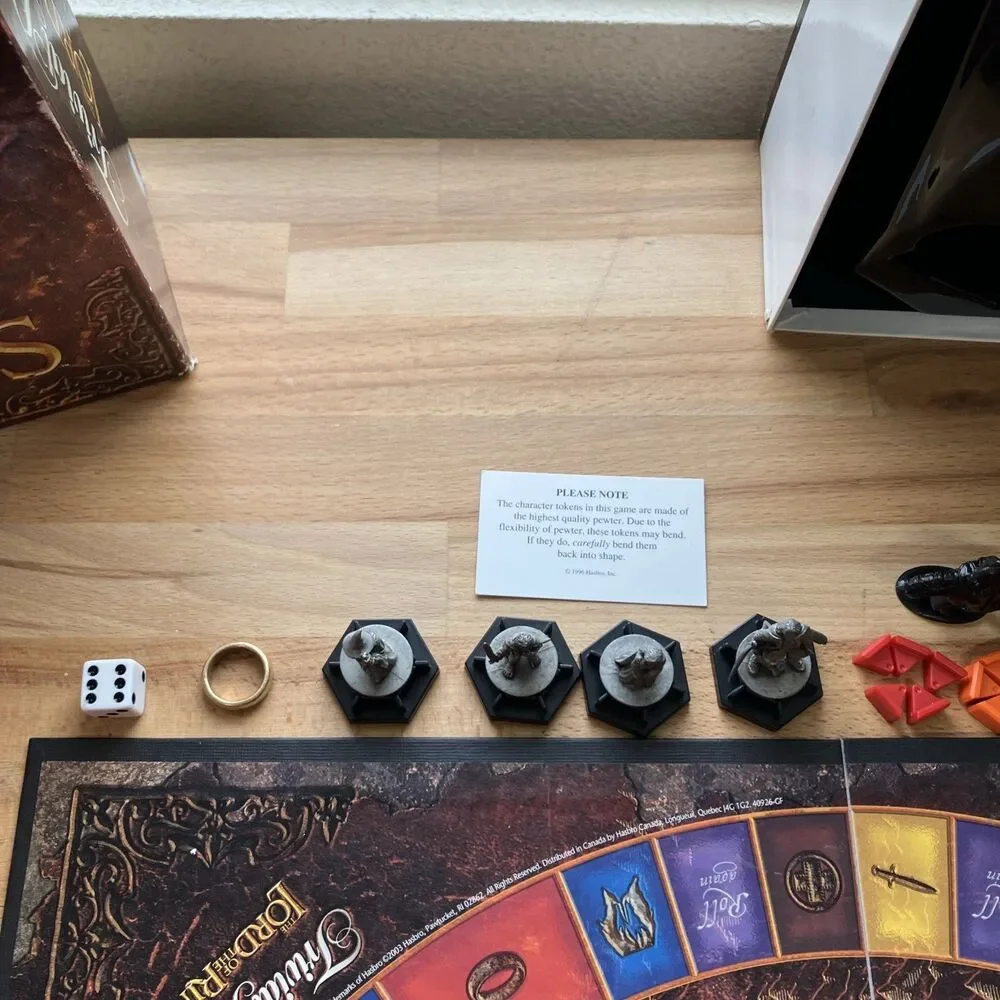 Trivial Pursuit Lord of the Rings Movie Collector’s Edition 100% Complete
